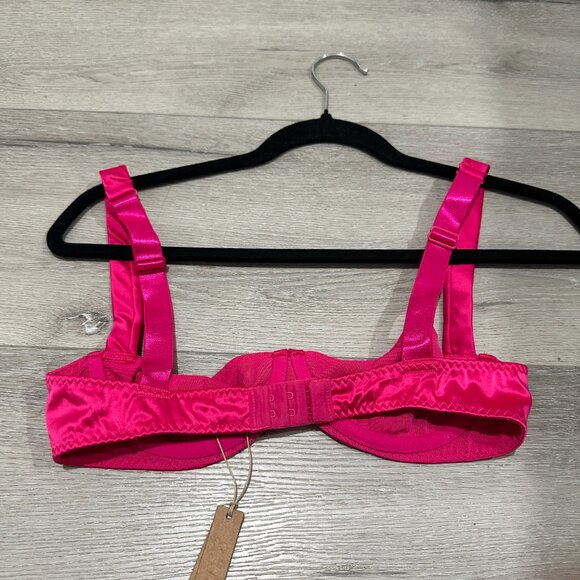 NWT - SKIMS Pink Bra - Picture 3 of 6
